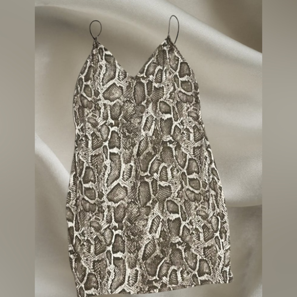 Reptile Hide Decorative Substrate - Brown Snake Pattern